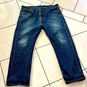 Levi’s 505 blue jeans